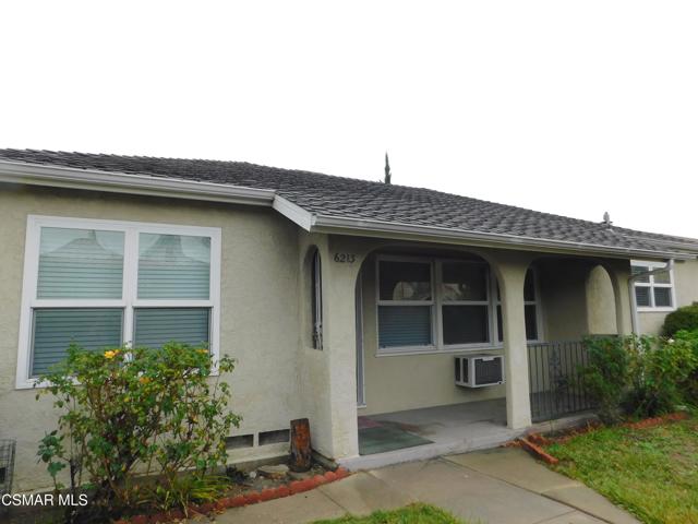 6213 Whitsett Avenue, North Hollywood CA: https://media.crmls.org/mediaz/65af3eea-9199-4431-ba3f-b60b152cd0d9.jpg