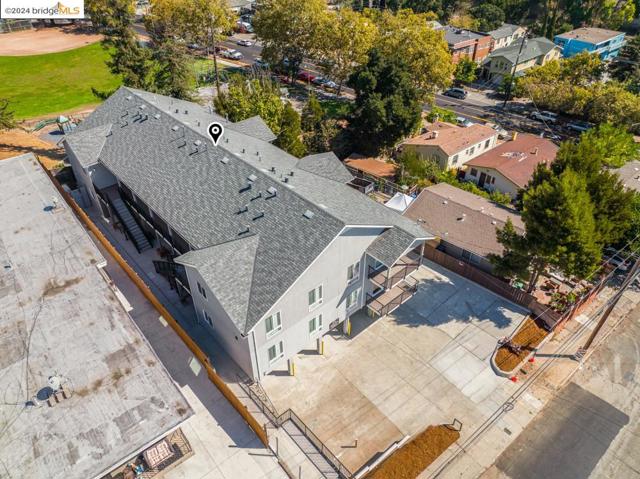 Image 10 of 46 For 4124 Lyon Ave