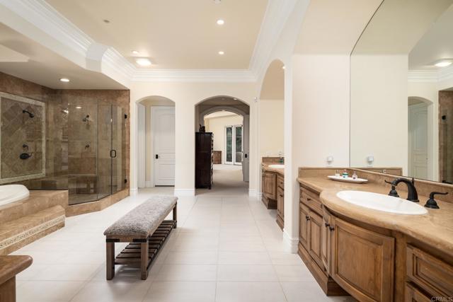 Detail Gallery Image 24 of 42 For 6627 Calle Ponte Bella, Rancho Santa Fe,  CA 92091 - 5 Beds | 6/1 Baths