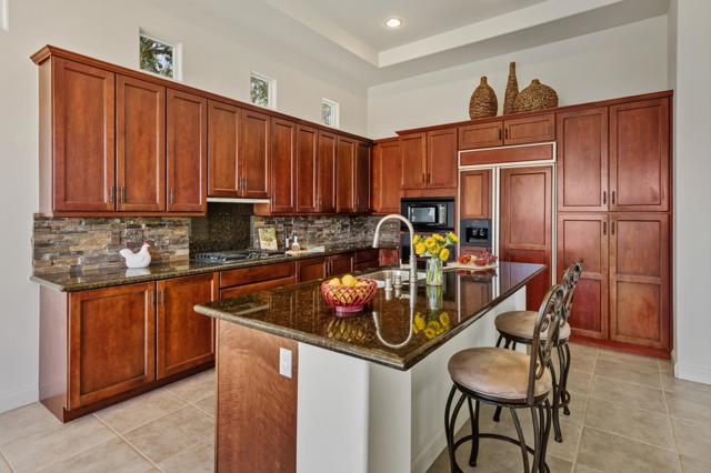 51686 Via Sorrento, La Quinta CA: https://media.crmls.org/mediaz/65af7d63-bb85-4e79-85b7-312033adc450.jpg