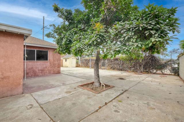Detail Gallery Image 21 of 27 For 111 Fireside St, Oceanside,  CA 92058 - 4 Beds | 2 Baths