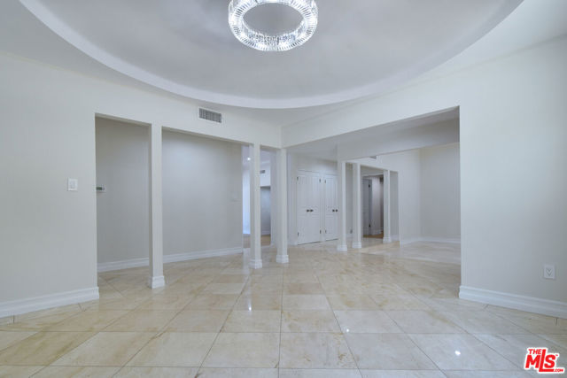 23637 Park Belmonte, Calabasas CA: https://media.crmls.org/mediaz/65b0122c-d364-417a-877b-10a986c2de97.jpg