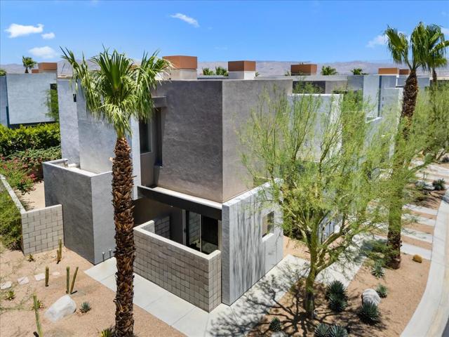 252 Breeze Loop, Palm Springs CA: https://media.crmls.org/mediaz/65b03052-7489-473e-93bd-819cf50ff948.jpg
