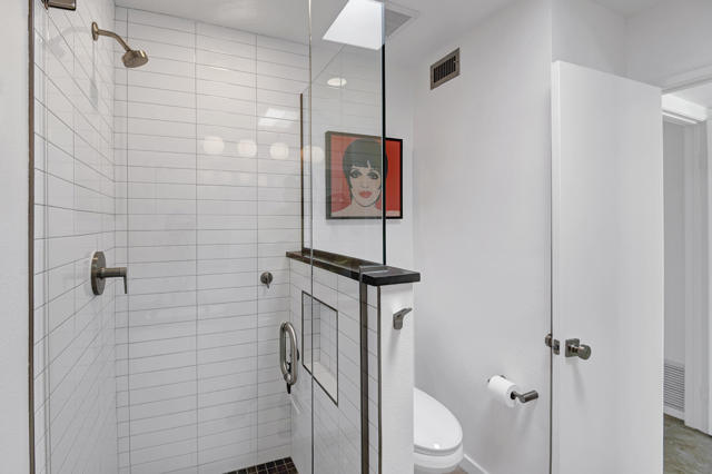 2101 Los Patos Drive, Palm Springs CA: https://media.crmls.org/mediaz/65b1774b-8d08-4364-b698-5af72af5e392.jpg