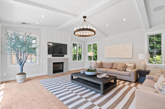 378 Felton Drive, Menlo Park CA: https://media.crmls.org/mediaz/65b256ec-aa9c-4bc8-b6ba-a1363228146a.jpg