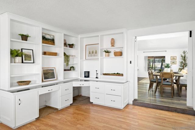 40110 Angora Ln, Temecula CA: https://media.crmls.org/mediaz/65b29db7-5d5b-457e-bda5-9f745caee2ed.jpg