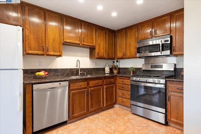 14630 Outrigger Dr., San Leandro CA: https://media.crmls.org/mediaz/65b2be84-15aa-4399-9d15-36c6a26e6de3.jpg