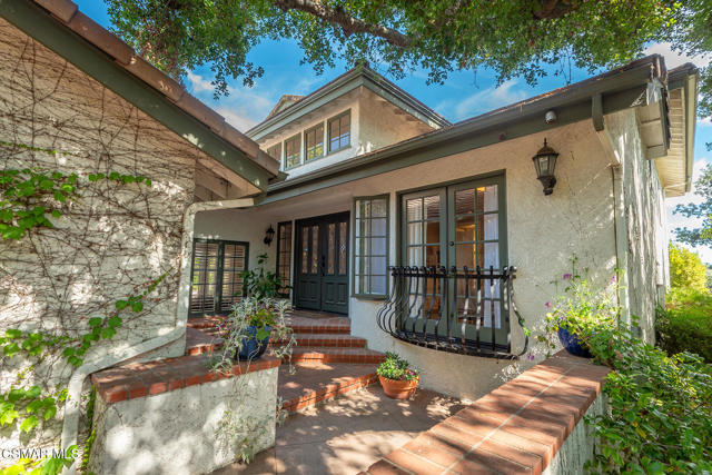 4498 Rayburn Street, Westlake Village CA: https://media.crmls.org/mediaz/65b2ef31-3b9a-4ffc-870d-d82bd1eacb37.jpg