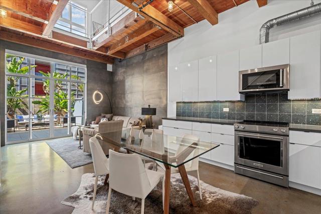 333 Santana Row, San Jose CA: https://media.crmls.org/mediaz/65b3de7d-e872-4f45-b9f7-2a4a13854840.jpg