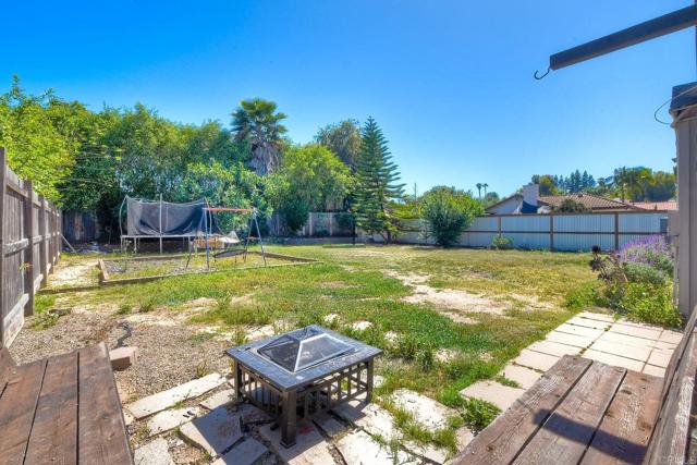 Detail Gallery Image 21 of 52 For 1807 Calle Sinaloa, Vista,  CA 92084 - 4 Beds | 2 Baths