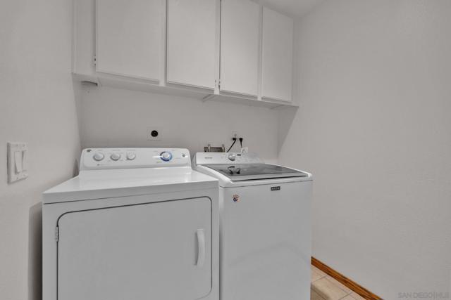 4676 Barcelona Way, Oceanside CA: https://media.crmls.org/mediaz/65b4b9e3-dcda-48a4-8e6f-3add1b85c772.jpg