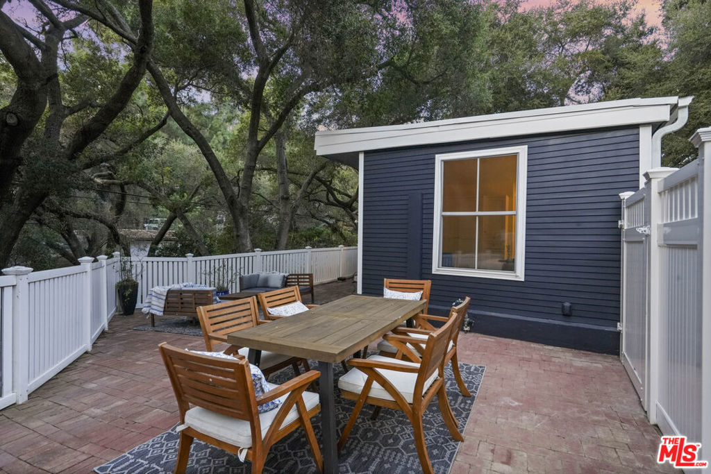 65B4D75A 72Da 471D 8230 3B7D91329Ce1 1710 Oak Drive, Topanga, Ca 90290 &Lt;Span Style='BackgroundColor:transparent;Padding:0Px;'&Gt; &Lt;Small&Gt; &Lt;I&Gt; &Lt;/I&Gt; &Lt;/Small&Gt;&Lt;/Span&Gt;