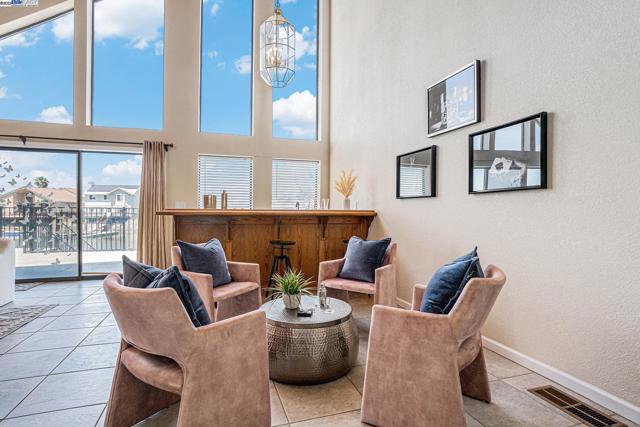 4325 Monterey ct, Discovery Bay CA: https://media.crmls.org/mediaz/65b57802-e683-49d9-8a9d-e4066db33663.jpg