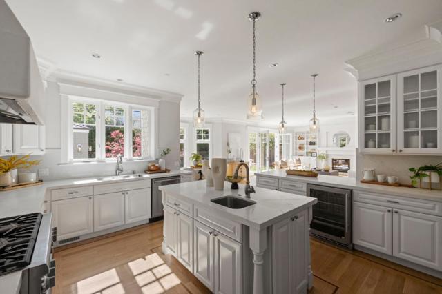 1425 Benito Avenue, Burlingame CA: https://media.crmls.org/mediaz/65b5fd86-6a46-4d02-aa09-58422003e61f.jpg