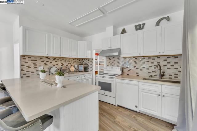 Image 3 of 14 For 511 G St  