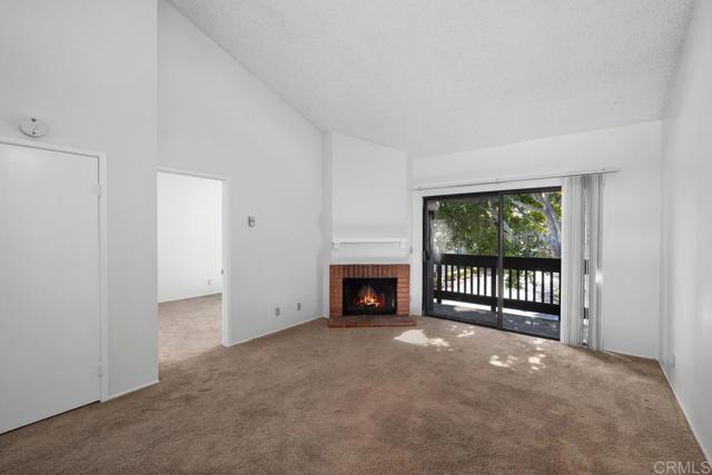 Detail Gallery Image 2 of 11 For 8350 via Sonoma #F,  La Jolla,  CA 92037 - 1 Beds | 1 Baths