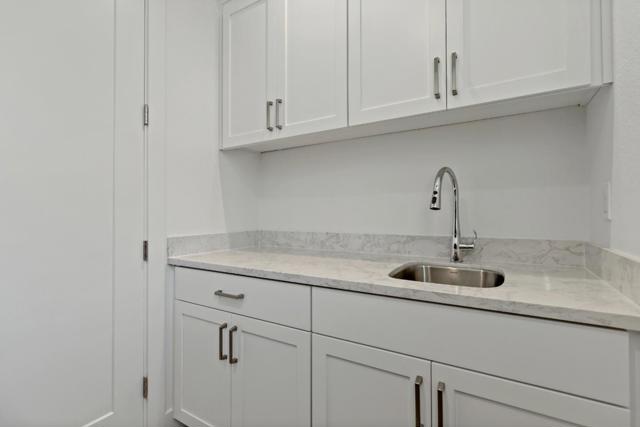 18825 Montalvo Oaks Circle, Monte Sereno CA: https://media.crmls.org/mediaz/65b6ca5b-94b2-4cd8-8794-b8b95b75f26c.jpg