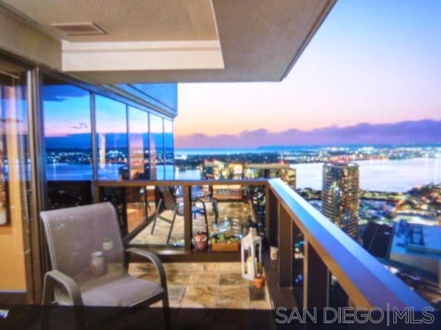 100 Harbor Dr, San Diego CA: https://media.crmls.org/mediaz/65b772e2-af16-43aa-a97f-f2ec15564b1b.jpg