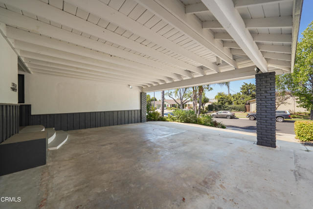 9518 Forbes Avenue, Northridge CA: https://media.crmls.org/mediaz/65b8788f-5699-4366-b1d4-7bd671dfb364.jpg