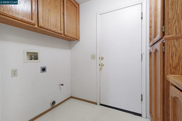 Image 10 of 32 For 2124 Hacienda St