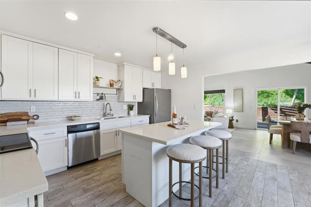 Detail Gallery Image 5 of 44 For 302 Worthington St, Spring Valley,  CA 91977 - 3 Beds | 2 Baths