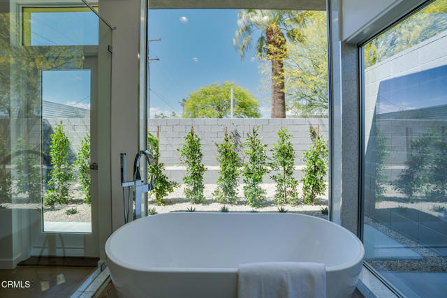 2839 N Davis Way, Palm Springs CA: https://media.crmls.org/mediaz/65bad3ea-980c-42e2-9df9-039ead4689ab.jpg