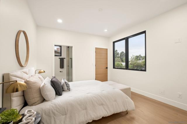 1531 33 Lieta St, San Diego CA: https://media.crmls.org/mediaz/65bb3935-127f-43f6-b252-02169fee108b.jpg