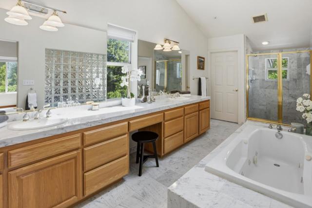 24035 Stage Stop Way, Los Gatos CA: https://media.crmls.org/mediaz/65bb5f38-93cc-4a3a-862c-6e70965f2962.jpg