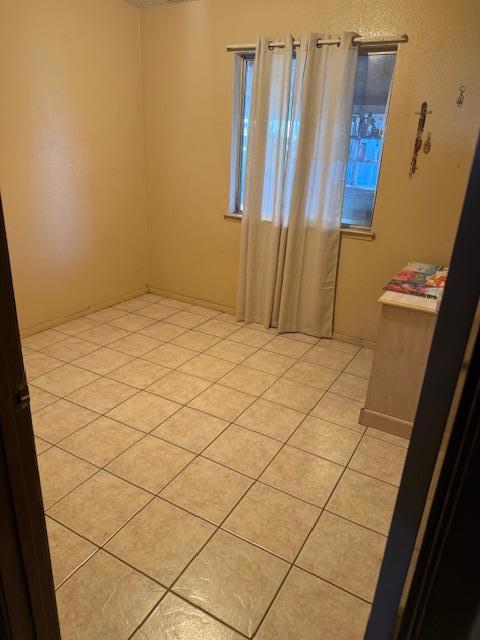 1102 Pinnacles Avenue, Greenfield CA: https://media.crmls.org/mediaz/65bbb91b-ac7b-418c-89ad-222dd27b1ffd.jpg