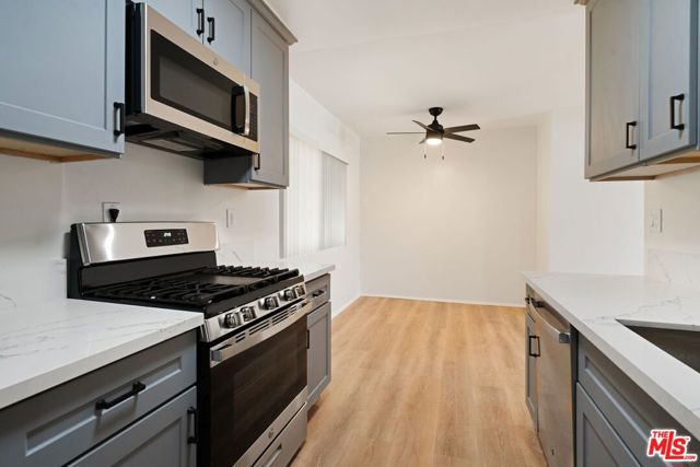 6133 Whitsett Avenue, 24 photo 6
