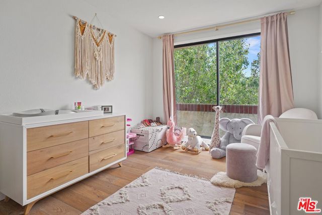14115 Moorpark Street, 210 photo 8