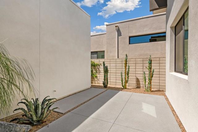 423 Fountain Drive, Palm Springs, CA 92262