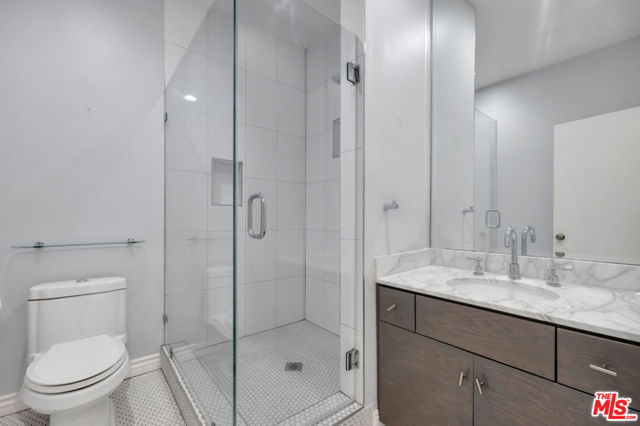 1124 N Kings Road, West Hollywood CA: https://media.crmls.org/mediaz/65be6c59-e04a-46a6-800a-05e0fd4f0053.jpg