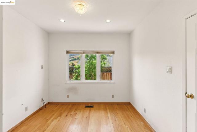 6223 Valroy Dr, San Jose CA: https://media.crmls.org/mediaz/65be9fad-8db3-4af9-bd0d-de2d4071888d.jpg