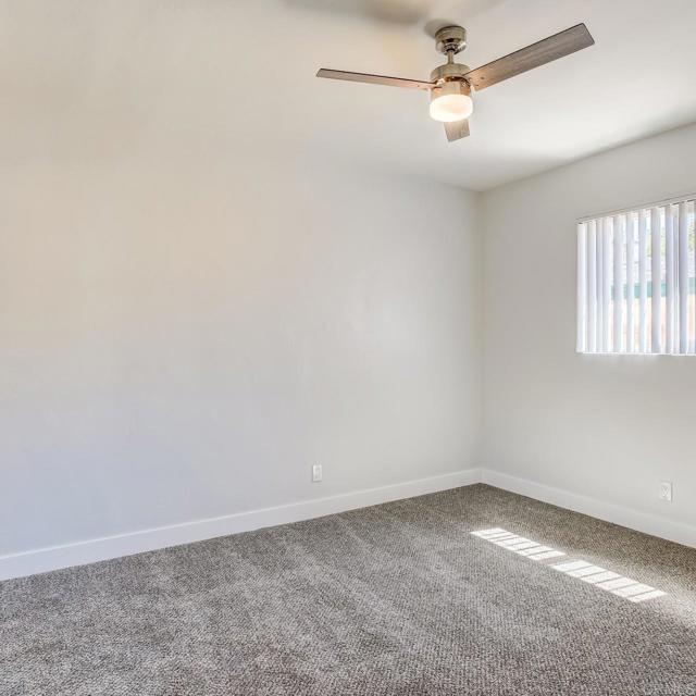 Detail Gallery Image 5 of 9 For 1031 E Pennsylvania Ave, Escondido,  CA 92025 - 2 Beds | 1 Baths