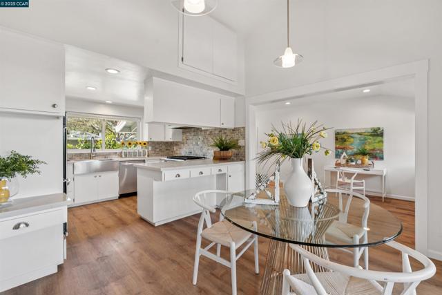 3803 Quail Ridge Road, Lafayette CA: https://media.crmls.org/mediaz/65bf727f-4897-42a1-b089-43a1919b7879.jpg
