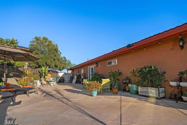 10009 Anoel Court, Spring Valley CA: https://media.crmls.org/mediaz/65bfc988-ba90-412c-a60d-3902ad27f70d.jpg