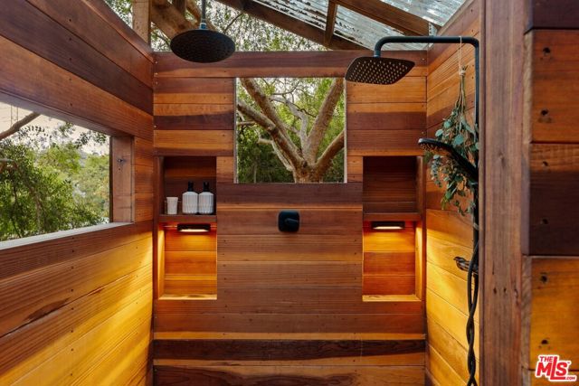 2 Bed Home for Sale in Los Angeles, California