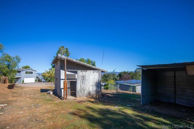 18435 Chablis Rd., Ramona CA: https://media.crmls.org/mediaz/65c1f828-9094-4d8f-93c7-467422de3b96.jpg