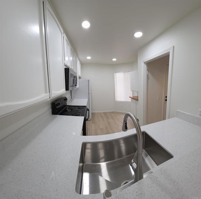 Image 8 of 23 For 3525 Lebon Drive 211