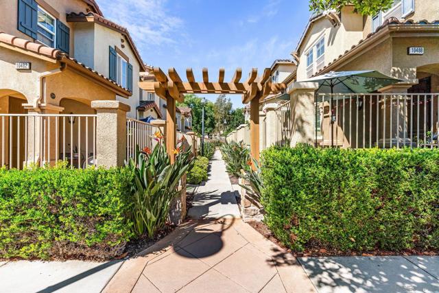 10482 Hollingsworth Way, San Diego CA: https://media.crmls.org/mediaz/65c26a9b-776f-4492-8490-0394bb9b31f2.jpg