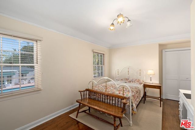 444 Loring Avenue, Los Angeles CA: https://media.crmls.org/mediaz/65c43d59-b384-4673-ae3d-094bee638a6a.jpg