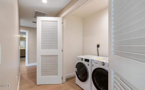 Detail Gallery Image 4 of 5 For 39 S Los Robles Ave #4009,  Pasadena,  CA 91101 - 2 Beds | 2 Baths