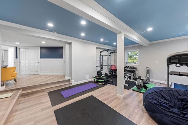 401 Hillsborough Boulevard, Hillsborough CA: https://media.crmls.org/mediaz/65c54ba3-7f34-4860-83c5-34f5464308a7.jpg