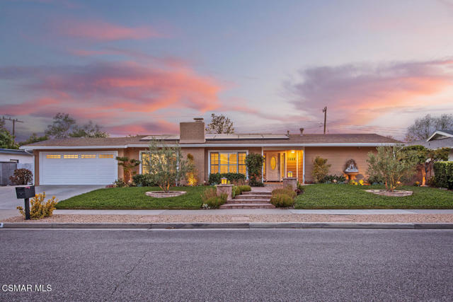 1469 Kirk Avenue, Thousand Oaks CA: https://media.crmls.org/mediaz/65c56959-2c5b-410e-a6e3-3827ea62daa0.jpg