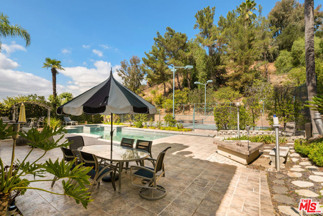 22205 Dardenne Street, Calabasas CA: https://media.crmls.org/mediaz/65c5fad0-a190-44b0-a2a2-614e842a3159.jpg