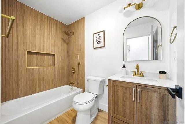 4729 Lithrop Pl, San Diego CA: https://media.crmls.org/mediaz/65c6ce05-b32a-4f48-9e66-1587c520f31d.jpg