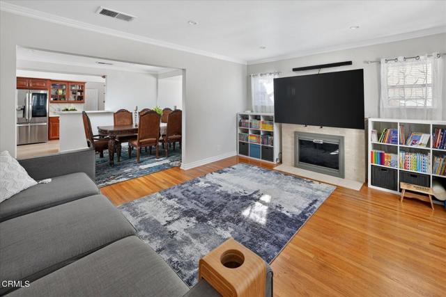 Detail Gallery Image 8 of 53 For 728 Cordova Ave, Glendale,  CA 91206 - 3 Beds | 3 Baths