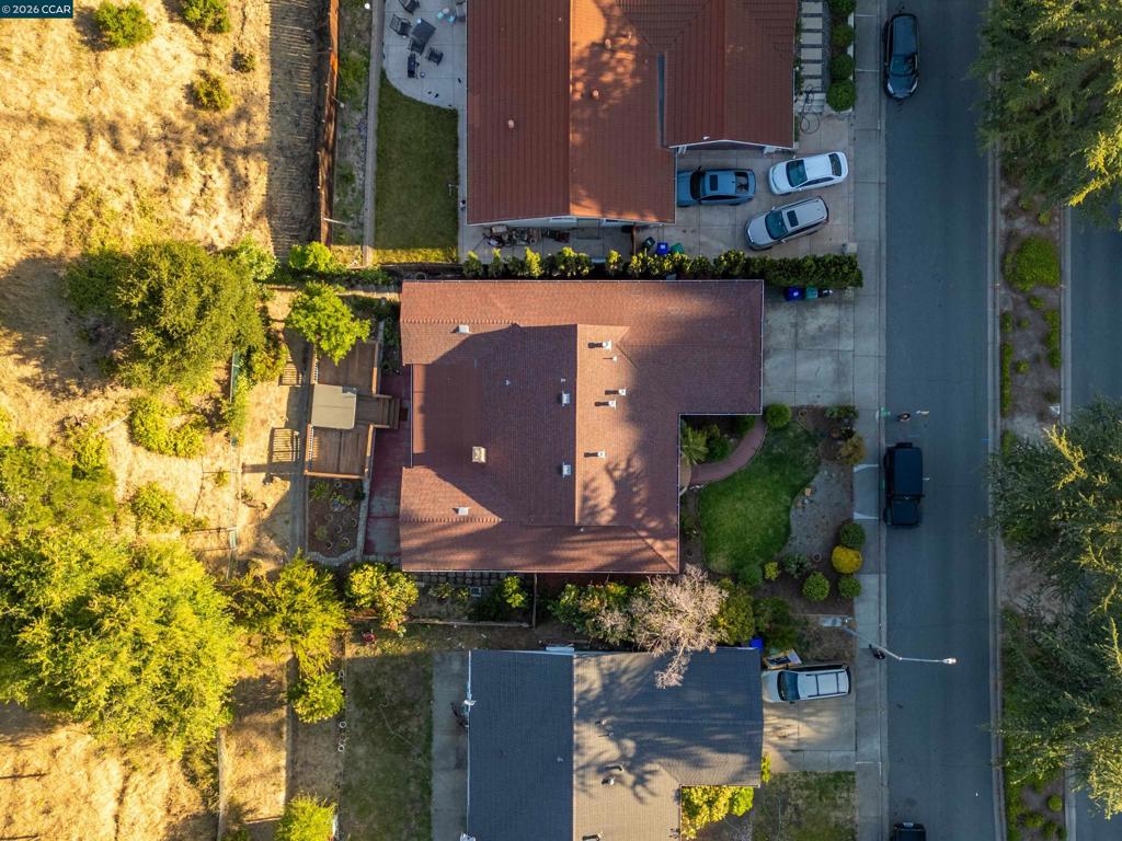 https://media.crmls.org/mediaz/65c6f9fa-61f0-433e-adbe-16c7bcc3cfa6.jpg?preset=X-Large