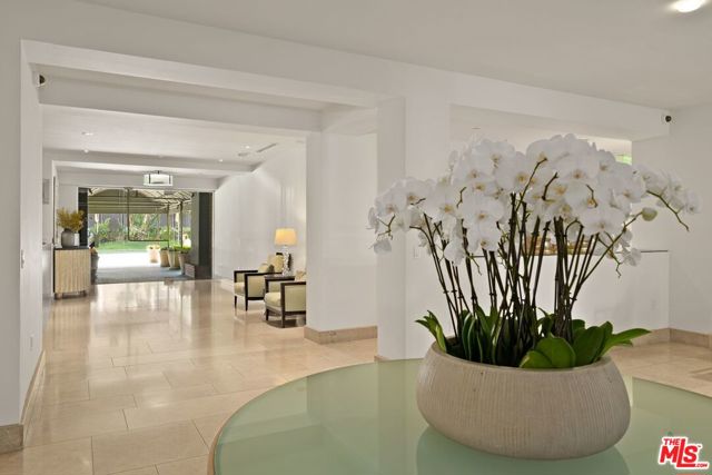 #546 Lobby